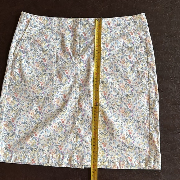 J.Jill Live in Chino Floral mini Skirt - Picture 7 of 9